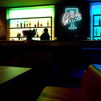Gin O_clock Neon Decor